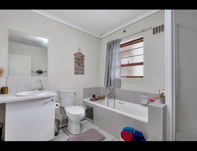 1 BEDROOM APARTMENT FOR SALE IN FERNDALE